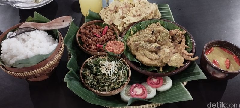 Ingkung Ayam Kampung