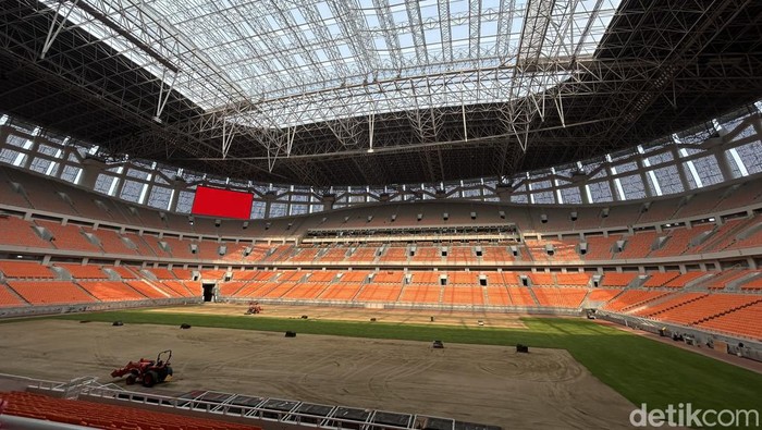 Kondisi terkini Jakarta International Stadium, Sabtu (14/10), yang sedang dipersiapkan sebagai venue Piala Dunia U-17 2023.
