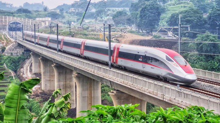 Kereta Cepat Whoosh (dok. KCIC)