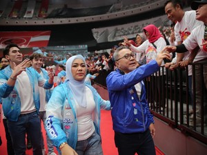 Kehadiran Zulhas-Blue Squad Disambut Gemuruh Simpatisan di Rakernas Projo