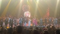 Lagu yang dibawakan yakni Sendiri, Kau, Geneva, Its Amazing, dan Kekagumanku sembari bermain piano. Foto: Ahsan Nurrijal/ detikHOT