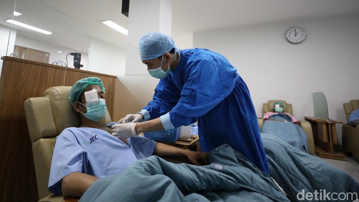 JEC Eye Hospitals and Clinics meneruskan kembali “Bakti Sosial Operasi Mata Juling JEC” dengan memberikan edukasi serta tindakan operasi mata juling gratis.