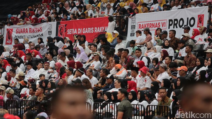 Momen Jokowi Buka Rakernas VI Projo di Indonesia Arena Presiden Joko Widodo (Jokowi) bicara sosok pemimpin yang dibutuhkan Indonesia. Dia kembali menyinggung sosok pemimpin yang berani dan punya nyali.