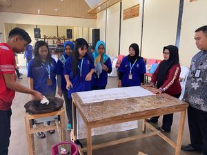 Napi Lapas Ngawi Dilatih Batik Cap Motif Gading Gajah yang Khas
