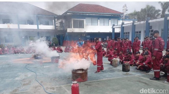 Pelatihan kompetensi pelaut STIP Jakarta