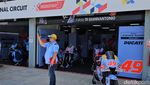 Foto: Pit Lane Walk Manjakan Penonton Sultan di MotoGP Mandalika