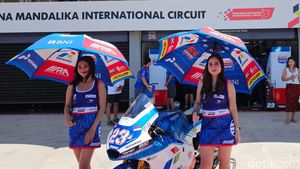 Foto: Pit Lane Walk Manjakan Penonton Sultan di MotoGP Mandalika