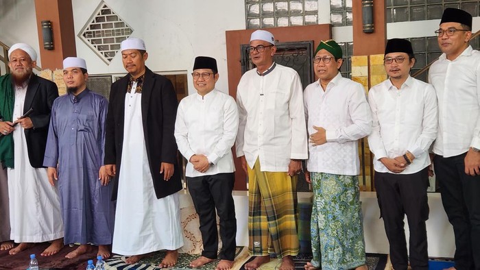 Pondok Pesantren Al Fatah, Temboro, Magetan, Jawa Timur memberi dukungan pada Ketum PKB yang jadi bakal cawapres Koalisi Perubahan, Muhaimin Iskandar (Cak Imin).