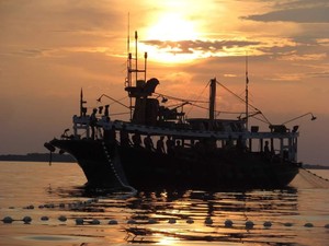 5 Wisata Alam di Sampang: Gunung, Pantai hingga Air Terjun