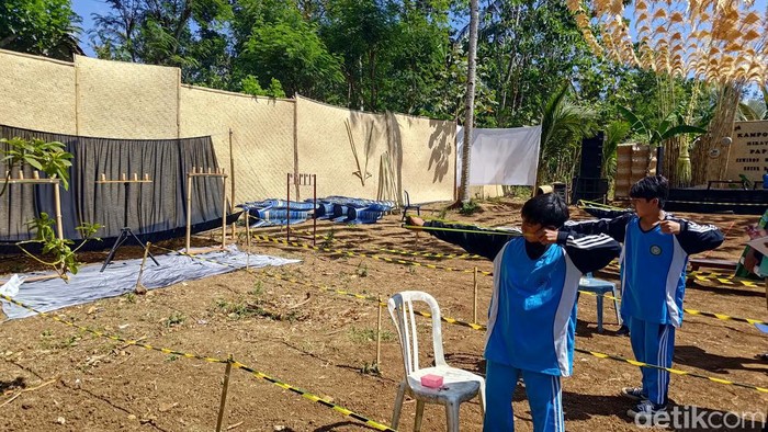 Puluhan anak SD berlatih ketapel