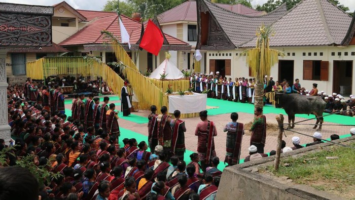 Sipaha Lima: Ritual Bersyukur Para Penganut Ugamo Malim