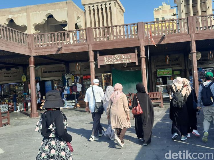 Tak Selalu Mewah, Ini Potret Pasar Tradisional hingga Sampan di Kota Tua Dubai