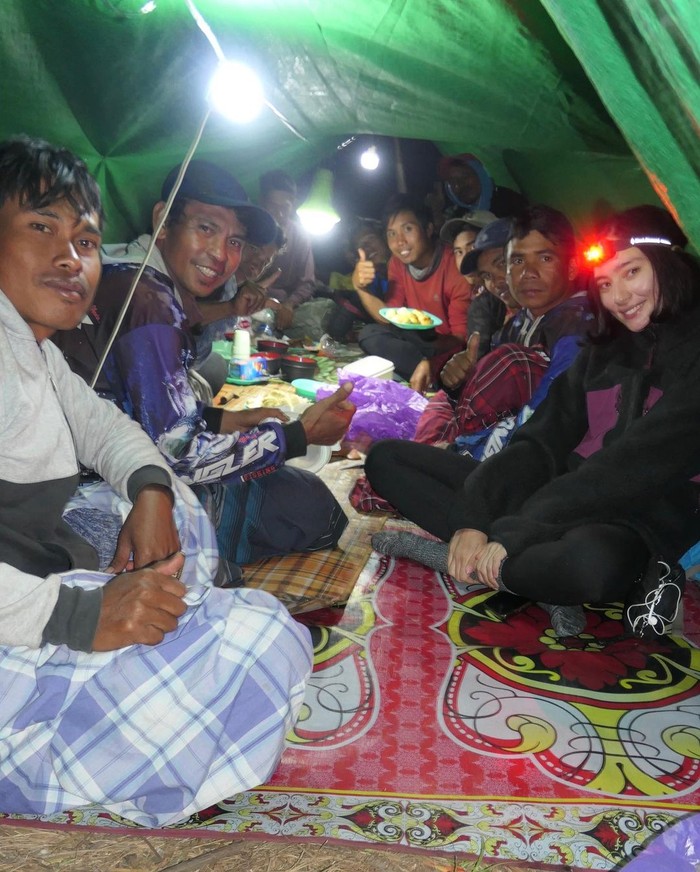 Tatjana Saphira Naik Gunung Rinjani Tatjana Saphira Naik Gunung Rinjani