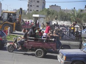 Israel Beri Waktu 6 Jam Bagi Warga Gaza Mengungsi Jelang Serangan Darat