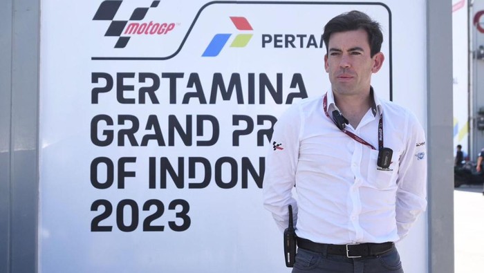Chief Sporting Officer Carlos Ezpeleta