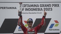 Minggu, 15 Oktober 2023, Rider Ducati, Francesco Bagnaia sukses merebut kemenangan keenam MotoGP 2023 usai melahap 27 lap dengan catatan waktu 41 menit 20,293 detik. ANTARA FOTO/WAHYU PUTRO A