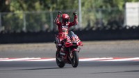 Francesco Bagnaia menjuarai MotoGP Mandalika setelah menyelesaikan 27 lap dengan catatan waktu 41 menit 20,293 detik.