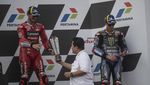 Momen Francesco Bagnaia Naik Podium MotoGP Mandalika 2023