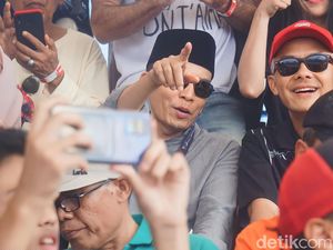Ganjar Nonton MotoGP Mandalika, Diserbu Penonton dan Diteriaki Presiden