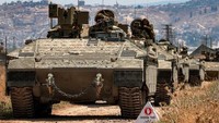 Namer bisanya dipakai iring-iringan dengan Tank Merkava. Foto: AFP/MENAHEM KAHANA