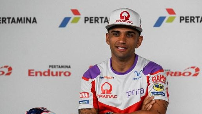 Prima Pramac Racing rider Jorge Martin of Spain speaks during a press conference ahead of the MotoGP Indonesian Grand Prix at the Mandalika International Circuit in Kuta Mandalika, Central Lombok, on October 12, 2023. (Photo by Sonny TUMBELAKA / AFP)