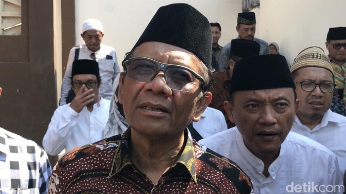 Mahfud Md di Lasem Rembang, Minggu (15/10/2023).