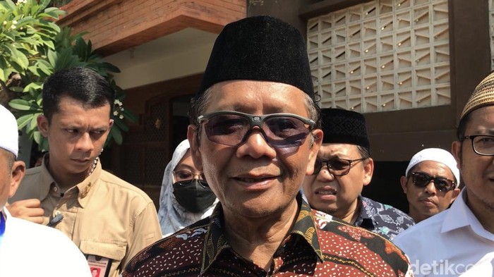 Mahfud Md di Lasem Rembang, Minggu (15/10/2023).