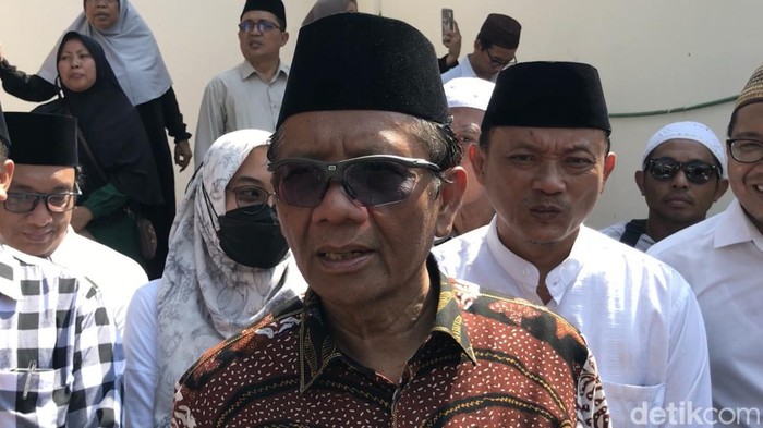 Mahfud Md di Lasem Rembang, Minggu (15/10/2023).