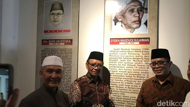 Menkopolhukam berkunjung dan ziarah ke Lasem Rembang, Minggu (15/10/2023).