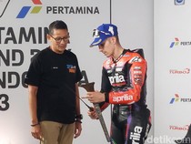 Kenang-kenangan Keris buat Para Juara MotoGP Indonesia 2023