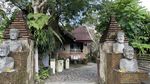 Foto: Ini Kafe di Bali atau Galeri Seni?