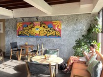 Ini Bukan Sembarang Kafe di Bali, Ada Museumnya Juga