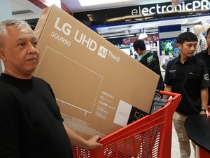 Bukan Main! Beli TV di Transmart Full Day Sale Dapat Diskon Gede-gedean