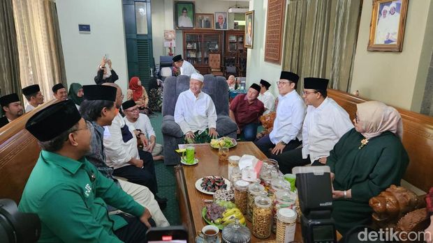 Pertemuan Anies dan Cak Imin bersama KH Agus Ali Masyhuri (Adrial/detikcom)