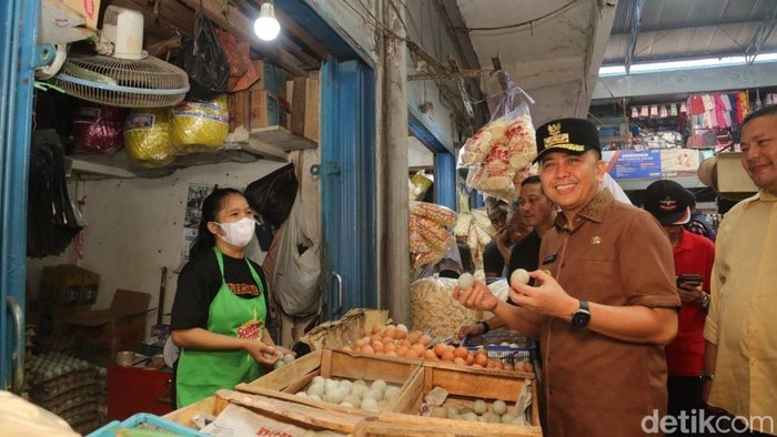 Pj Gubernur Sumsel meminta pemda gelar pasar murah tekan inflasi