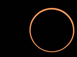 Penampakan Gerhana Matahari Cincin Api 2023 Sungguh Menakjubkan