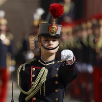 Pada awal Oktober ini, Putri Leonor turut berpartisipasi dalam upacara ‘Jura de Bandera’ yang berlangsung di Zaragoza. (Foto: Vincent West/Pool Photo via AP)