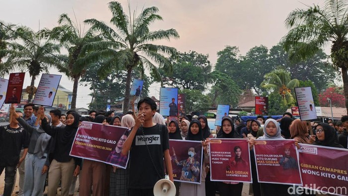 Ratusan milenial di Palembang dorong Gibran jadi cawapres