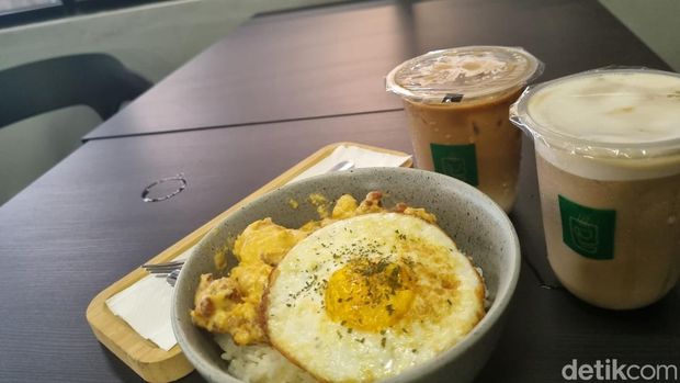 Saat Seduh Coffee Bekasi, Kafe yang didirikan di bekas bangunan pabrik.