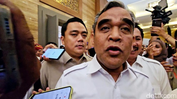 Sekjen Gerindra Ahmad Muzani usai konsolidasi DPD se-Jateng dan DIY, Minggu (15/10/2023).