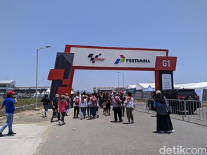 Jalur ke Sirkuit Mandalika Macet Jelang Race MotoGP