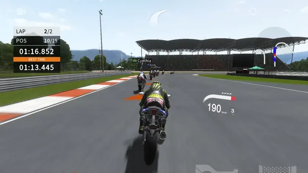 Jika detikers sangat suka nonton MotoGP, bisa banget lho bersimulasi menjadi salah satu pembalapnya. Caranya mudah dan dijamin tidak akan membahayakan diri.