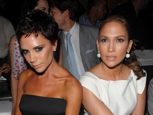 Lahiran, Victoria Beckham Hampir Ditinggal David Demi Foto Bareng 2 Seleb Ini