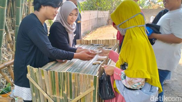 Wisata Pasar Pring Sewu di Pasuruan.
