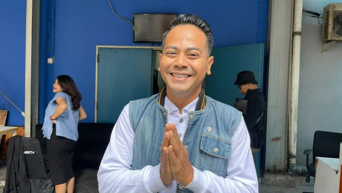 Yadi Sembako di Gedung Trans TV.