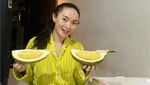 Kenangan Zaskia Gotik Saat Makan Duren dan Sushi di Rumah