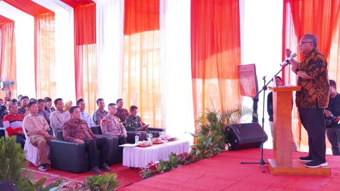 1.703 Rumah Tangga Kurang Mampu di Sukabumi Dapat Bantuan Sambungan Listrik