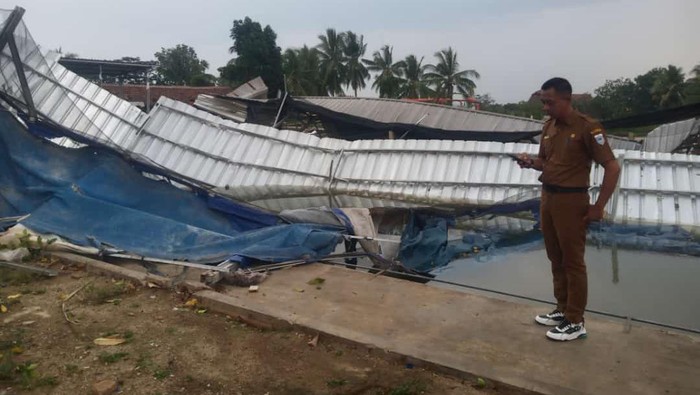 27 rumah di Pandeglang rusak diterjang angin kencang. (Dok istimewa).
