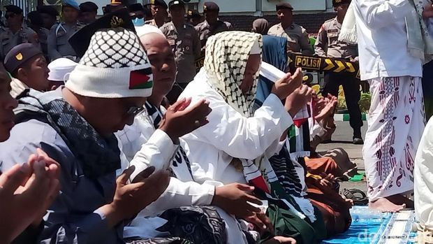 Aksi Bela Palestina di Pamekasan