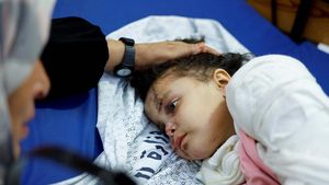 Duka Gadis Cilik Palestina yang Kehilangan 14 Anggota Keluarganya
